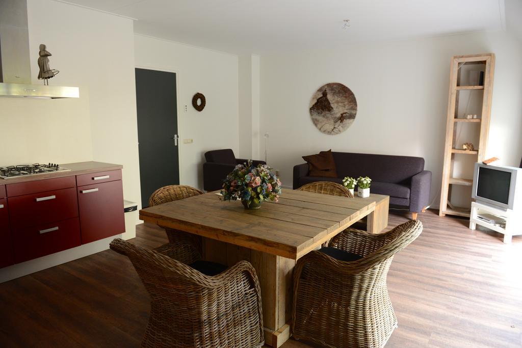 Stiens Appartementen Verhuur De Trijehoek מראה חיצוני תמונה
